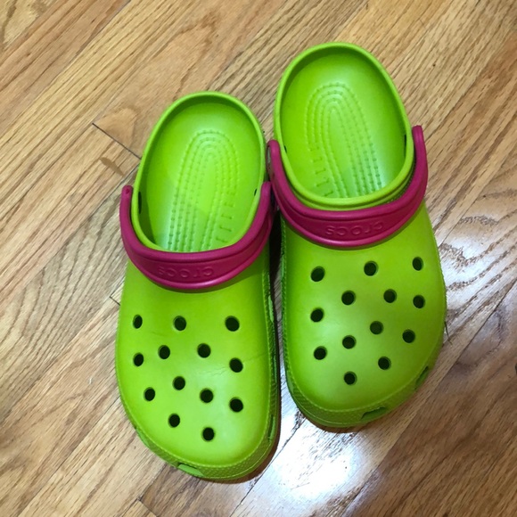 lime green crocs women's